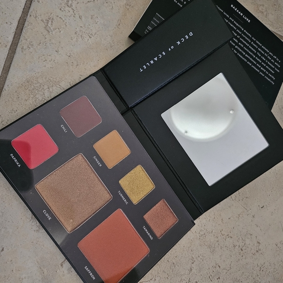Deck of Scarlett Bazaar luxe palette - Picture 4 of 6